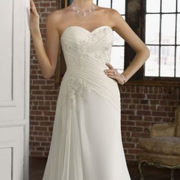 Sweetheart neckline with beading on a soft A-line