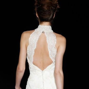 High lace neck with an open keyhole back